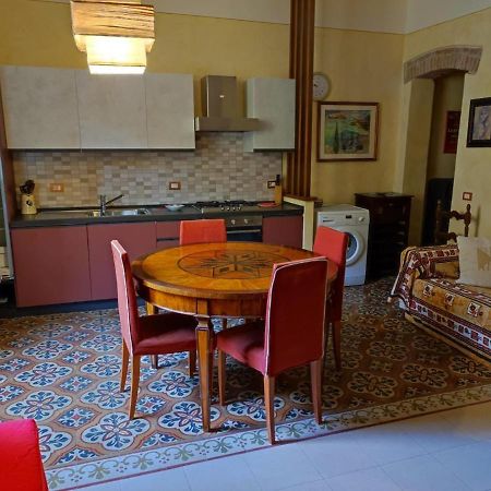 Boccherini'S Home Ad Un Passo Dal Duomo Di Лука Екстериор снимка